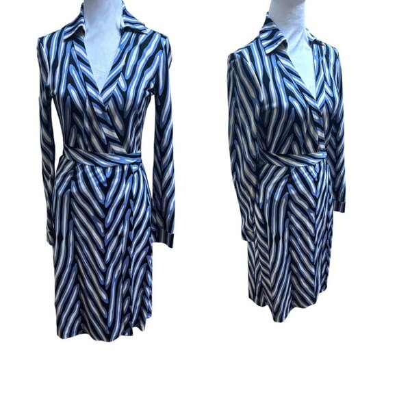 Diane Von Furstenberg Jeanne 100% Silk Wrap Dress size 4 small like new $625 - Picture 2 of 4